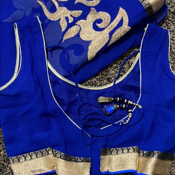 Dresses & Skirts - Saree